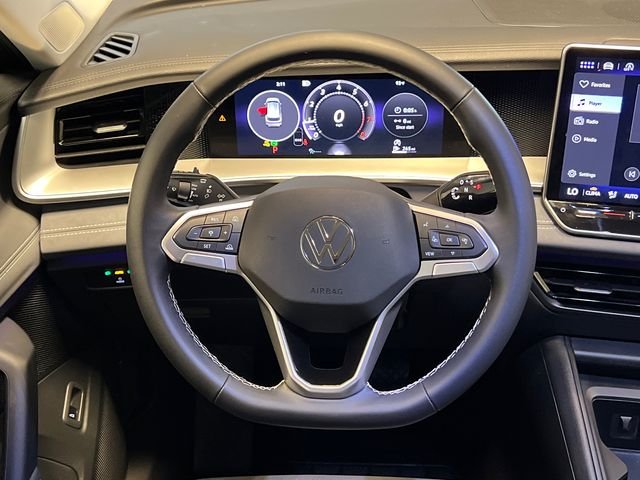 Certified Used 2025 Silver Volkswagen 2.0T SE image 20