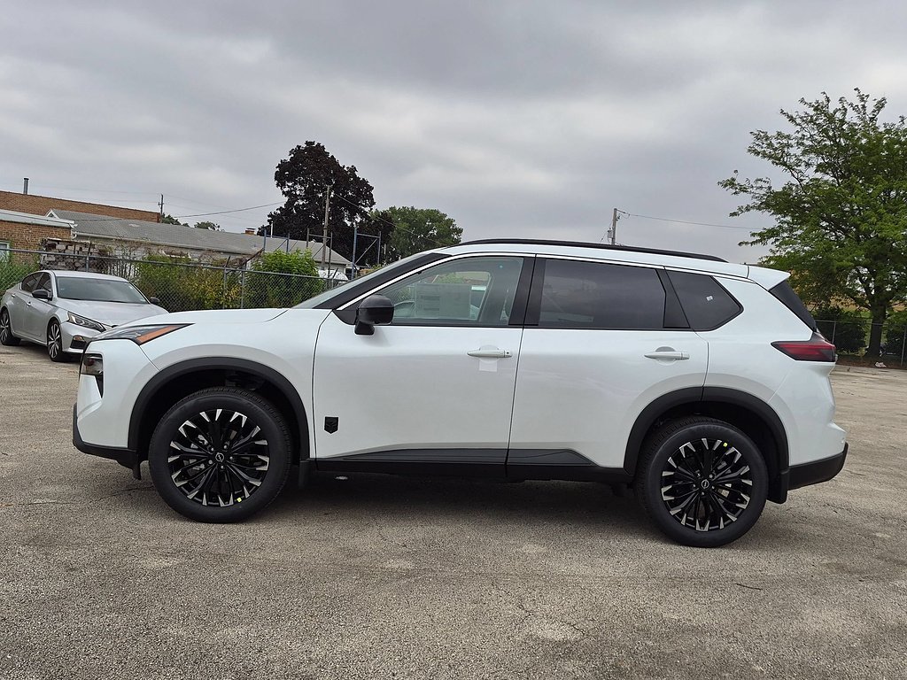New 2026 Everest White Pearl TriCoat Nissan Dark Armor™ image 2