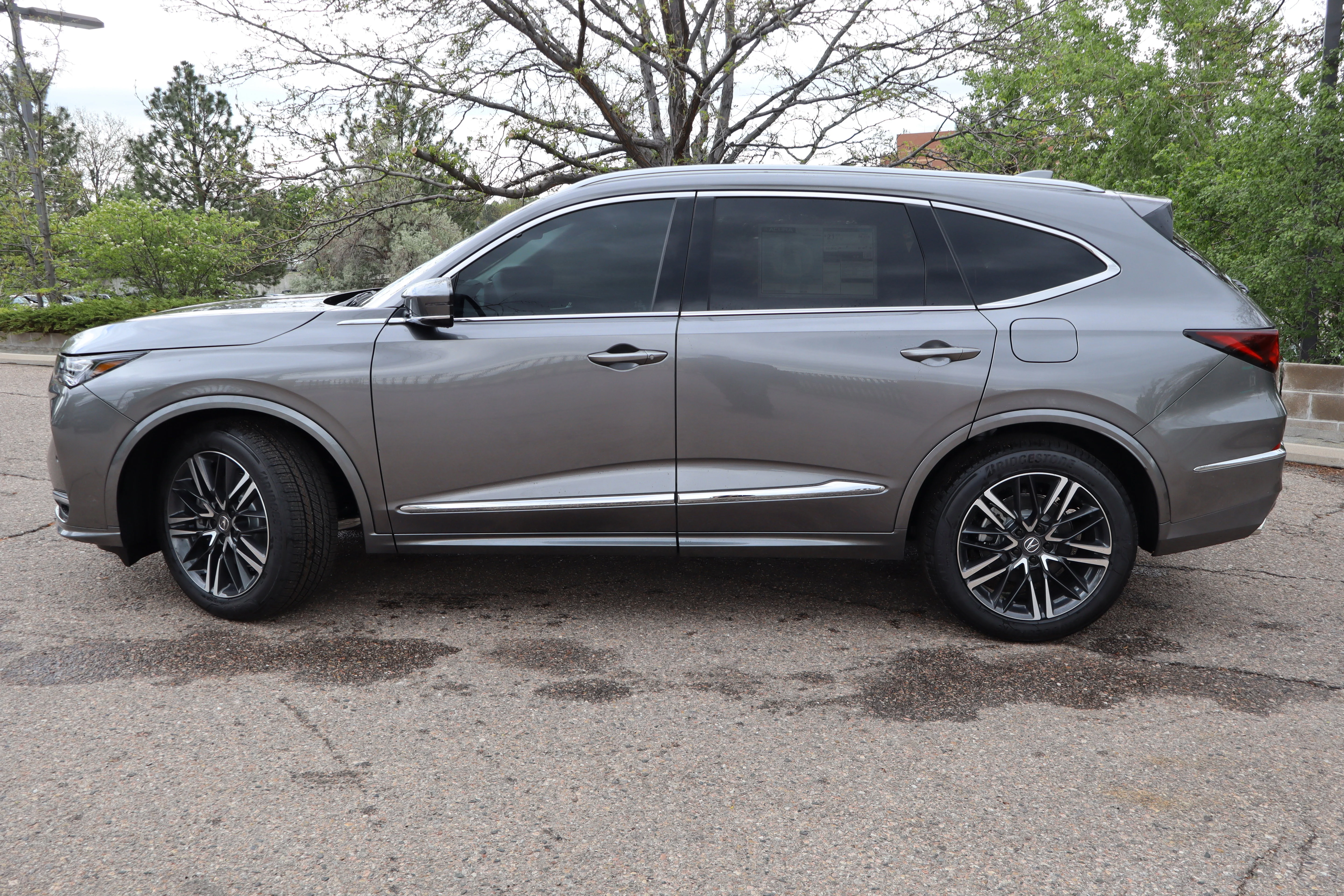 New 2026 Liquid Carbon Metallic Acura w/Advance Package image 3