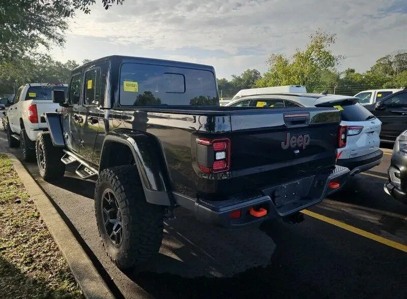 Used 2021 Black Clearcoat Jeep Mojave image 2