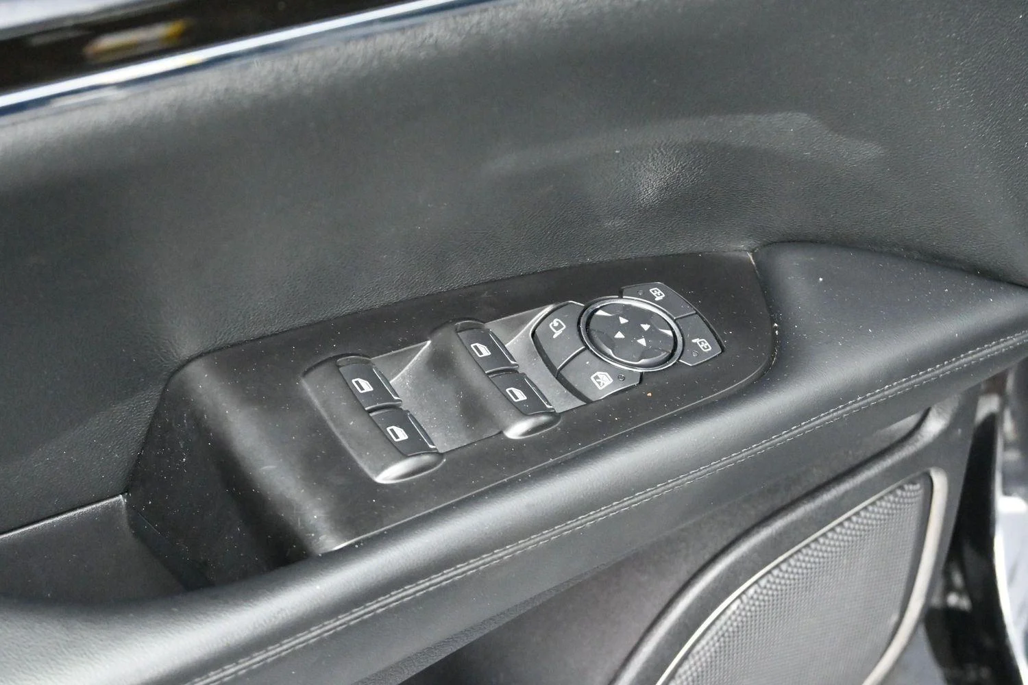 Used 2022 Infinite Black Lincoln Reserve image 11