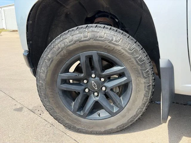 Used 2019 Silver Chevrolet LT Trail Boss image 37