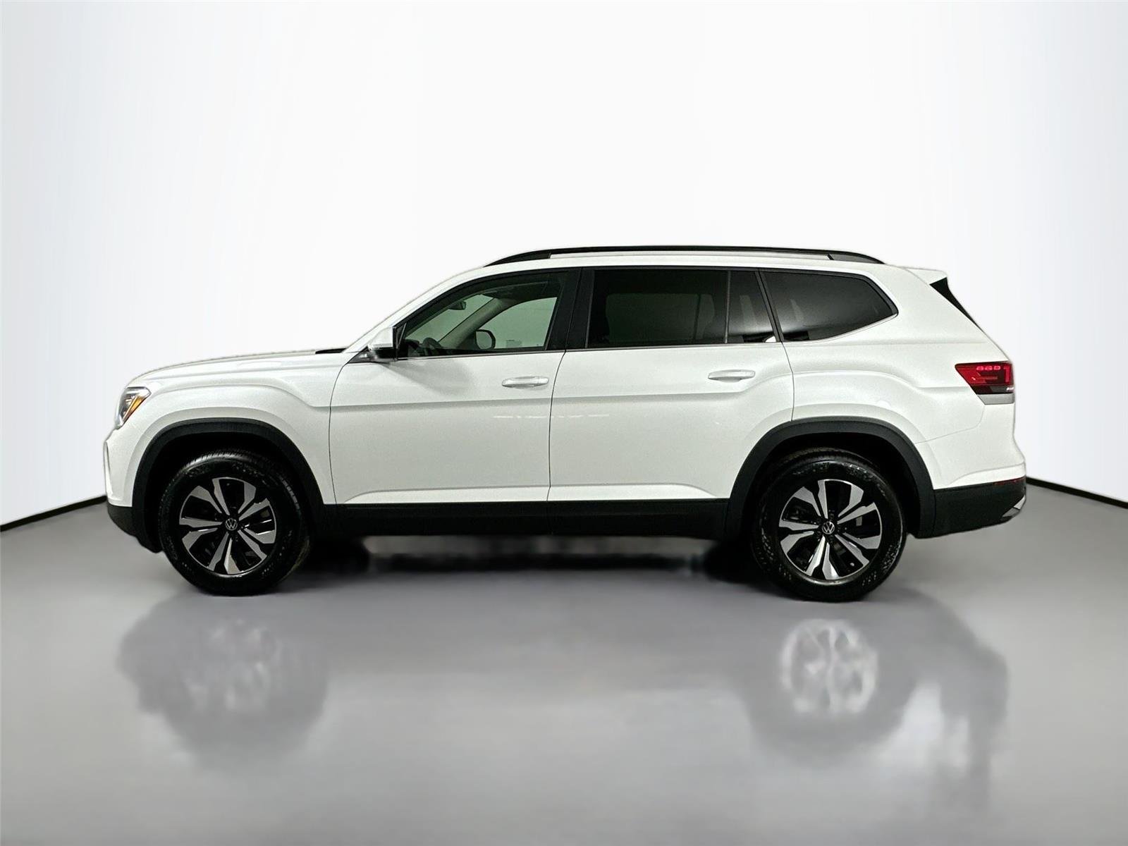 New 2026 Opal White Pearl Volkswagen 2.0T SE image 8