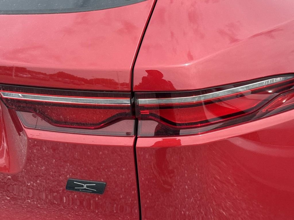 2026 Jaguar F-Pace R-Dynamic S - Photo 9