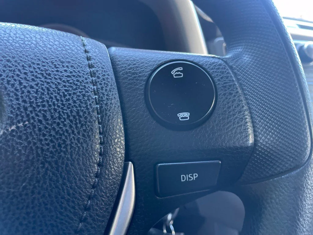Used 2013 Magnetic Gray Metallic Toyota LE image 13