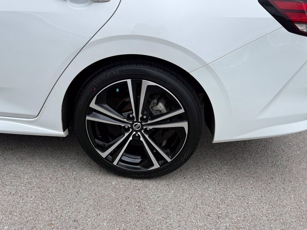 Used 2021 White Nissan SR image 40