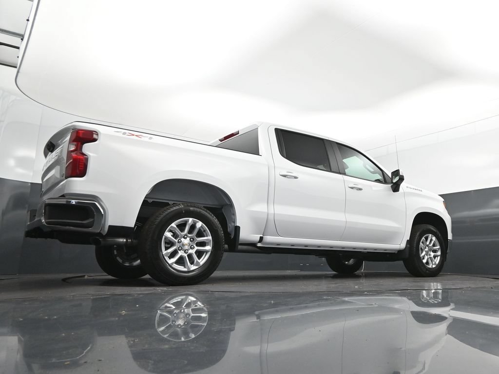 New 2026 Summit White Chevrolet LT (2FL) image 42
