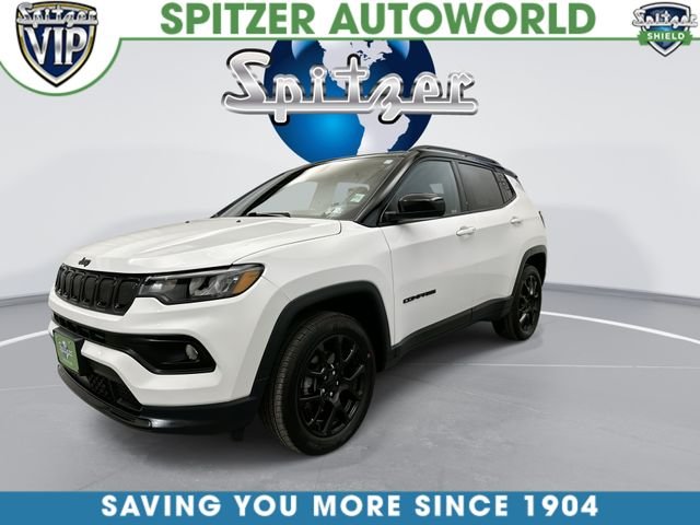 Used 2022 White Jeep Latitude image 5
