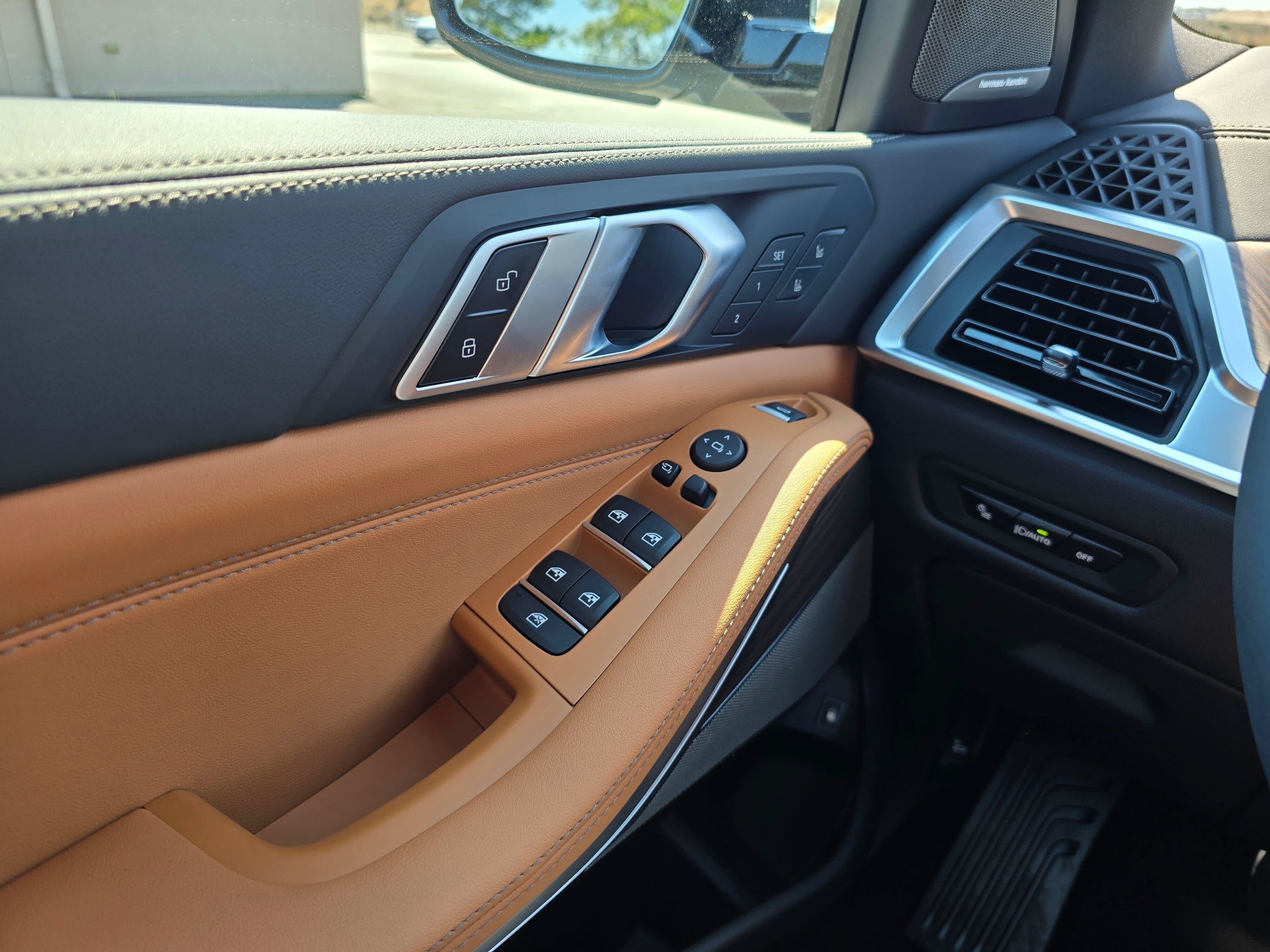 New 2026 Brooklyn Grey Metallic BMW xDrive50e image 28