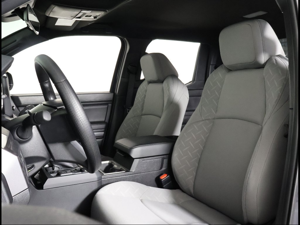 2026 Toyota Tacoma SR5 - Photo 6