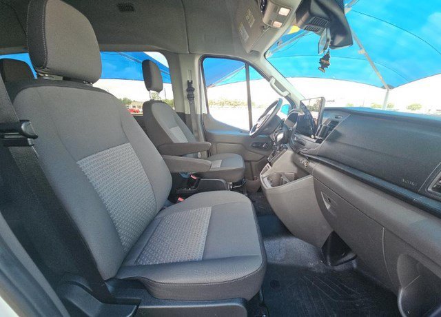 Used 2022 Oxford White Ford XLT image 4