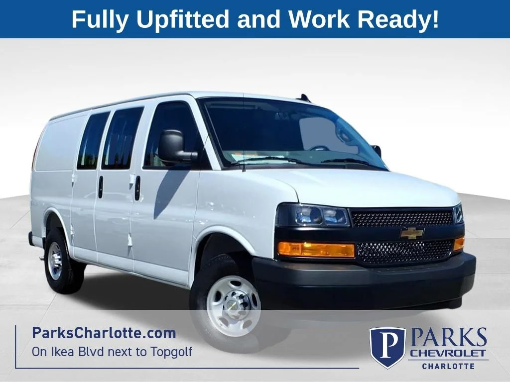 2026 Chevrolet Express 2500 Work Van HD's photo