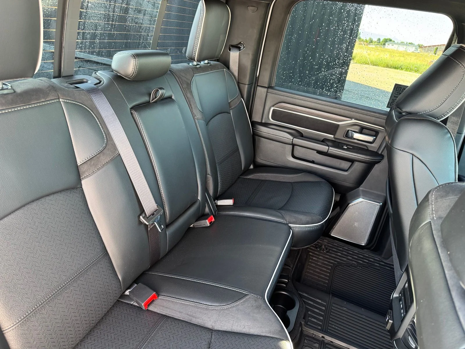 New 2026 Silver-Zynith Exterior Paint RAM Laramie image 34