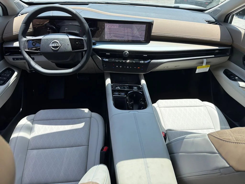 New 2026 Everest White Pearl TriCoat / Super Black Two-tone Nissan Platinum image 16