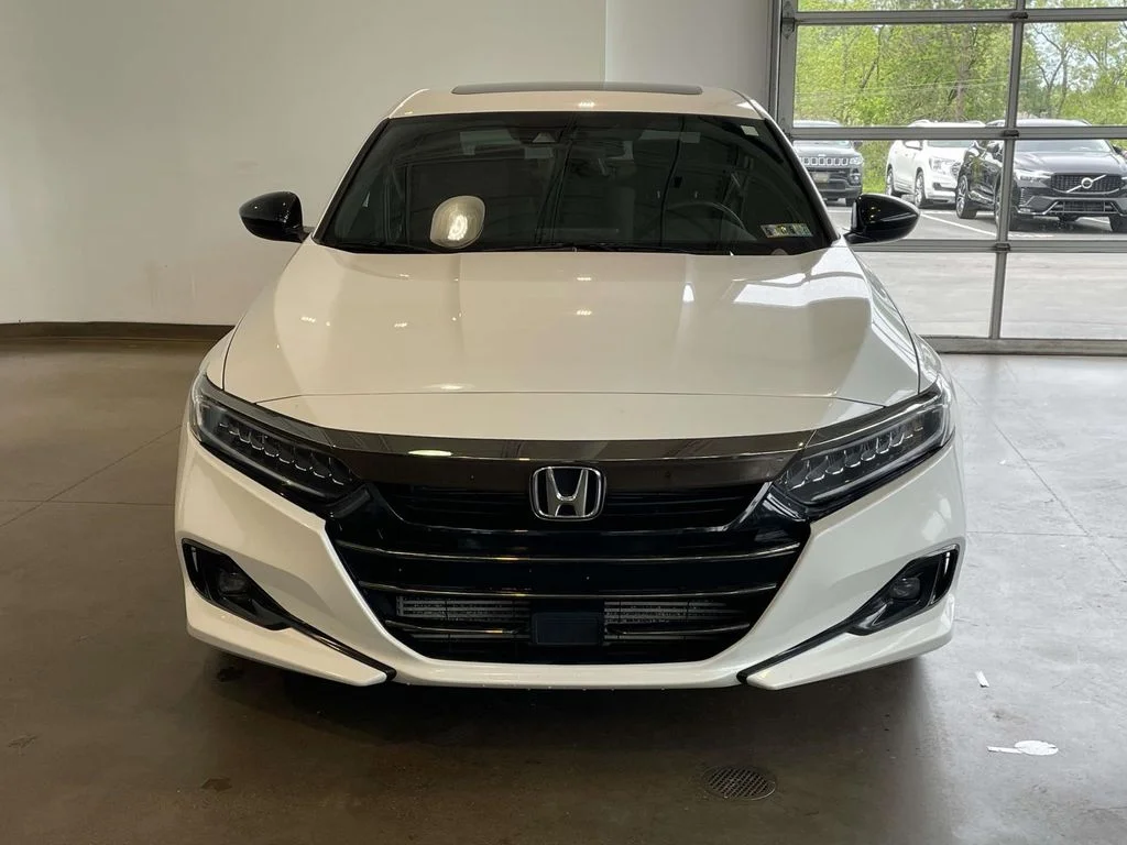 1HGCV2F30NA003205