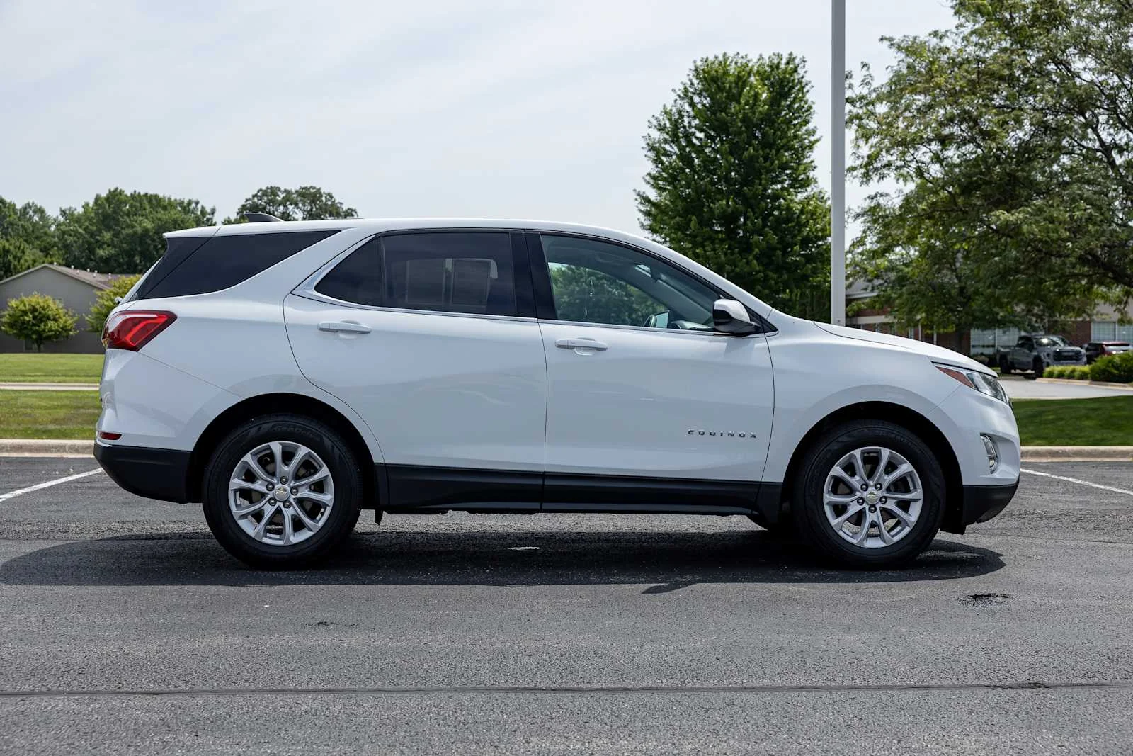 Used 2019 SUMMIT WHITE Chevrolet LT image 5