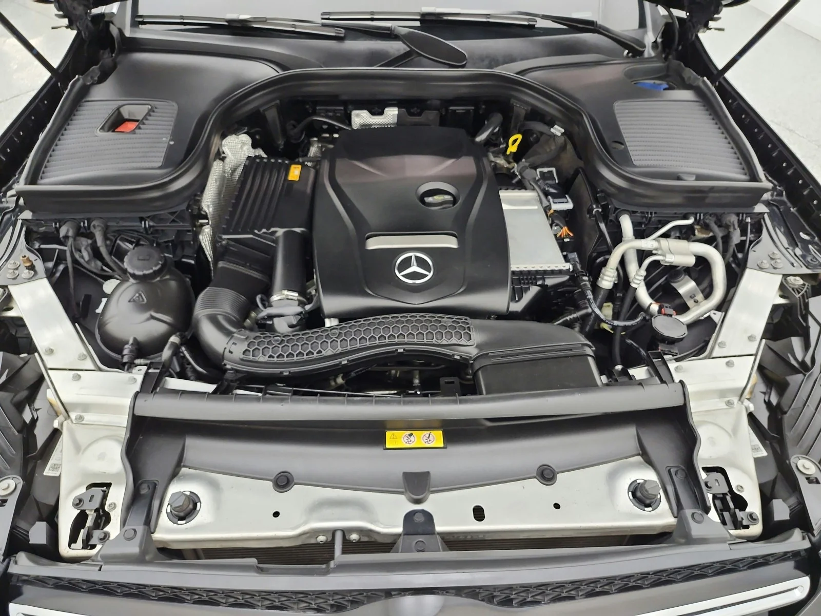Used 2019 Black Mercedes-Benz GLC 300 SUV image 16
