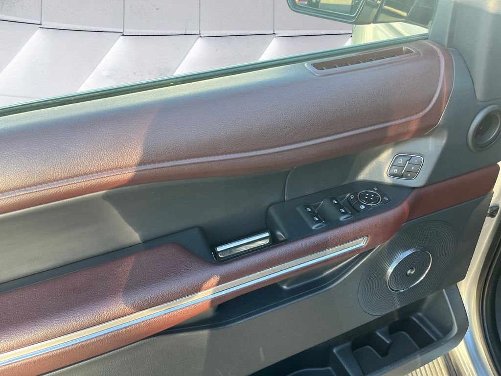 Used 2024 Silver Ford Limited image 12