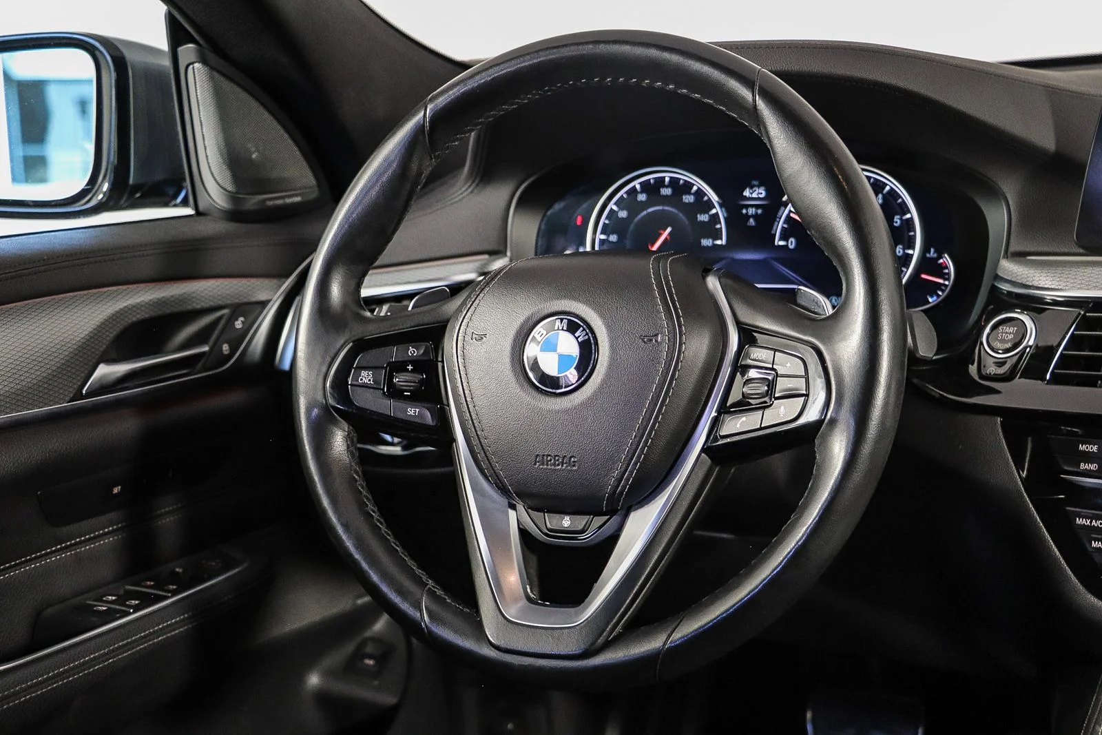 Used 2018 Blue BMW 640 Gran Turismo i xDrive image 16