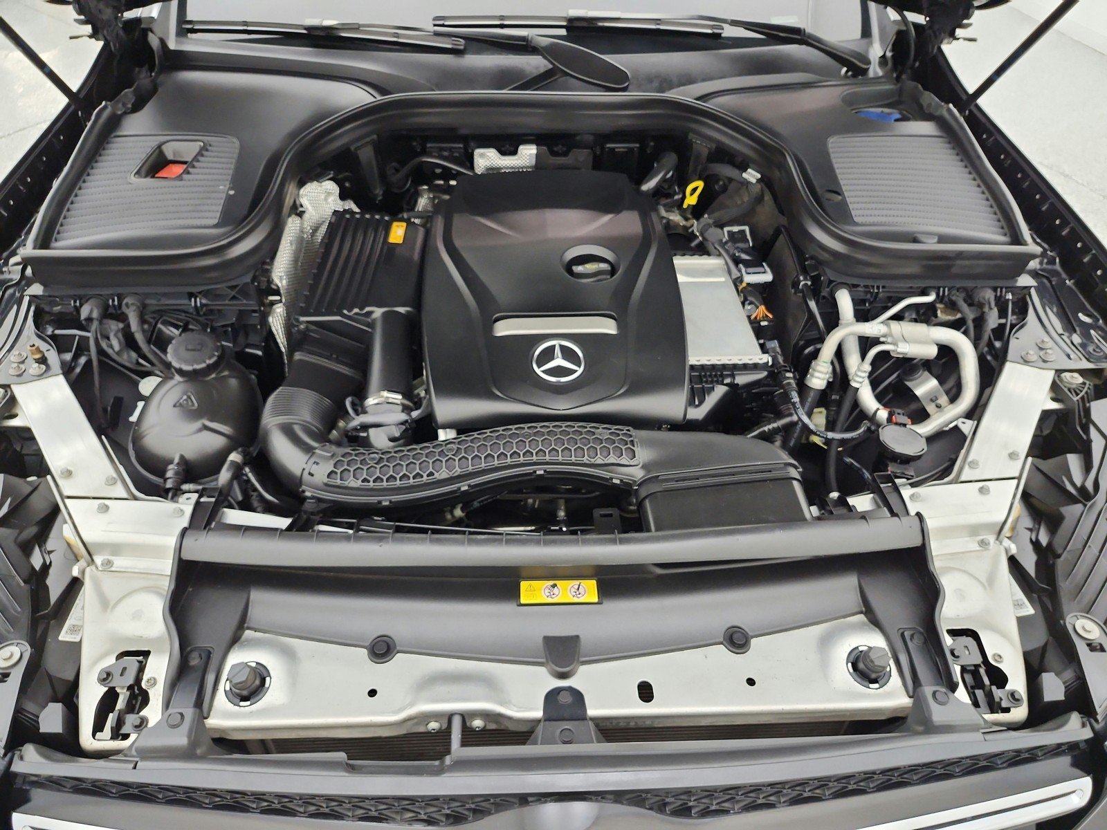 Used 2019 Black Mercedes-Benz GLC 300 SUV image 16