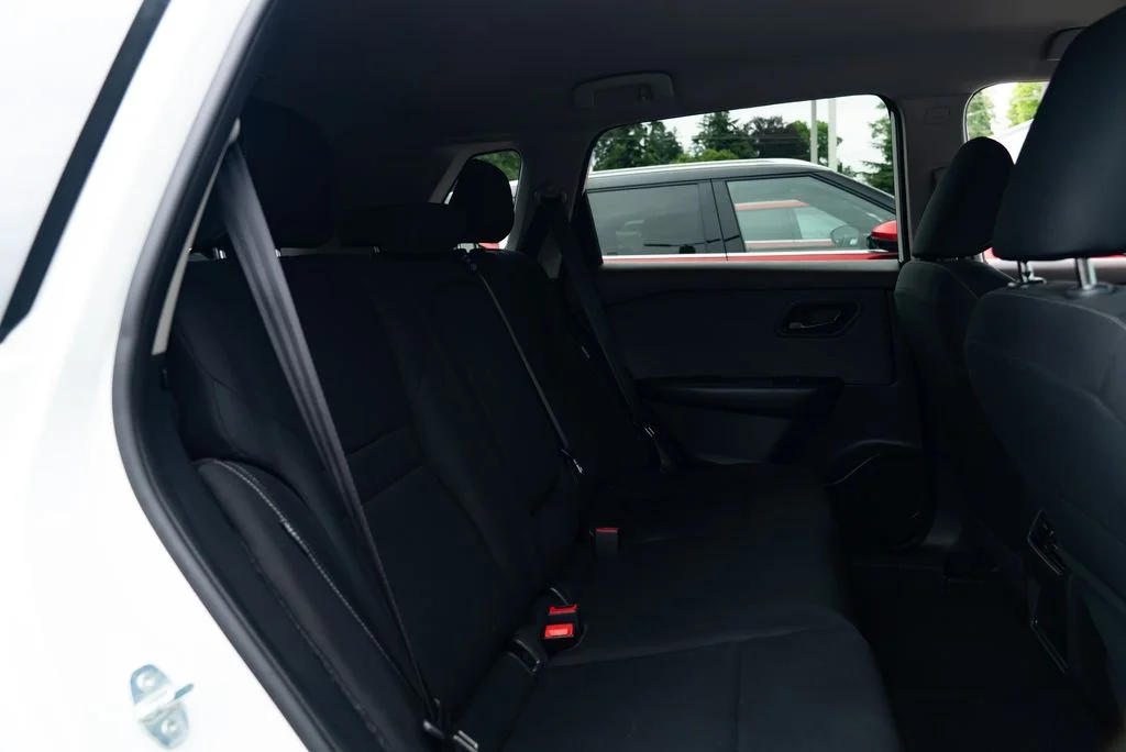 Used 2023 White Nissan S image 22