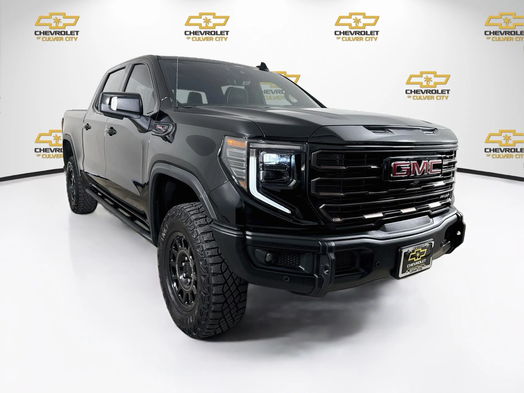 Used 2024 Onyx Black GMC AT4X image 1