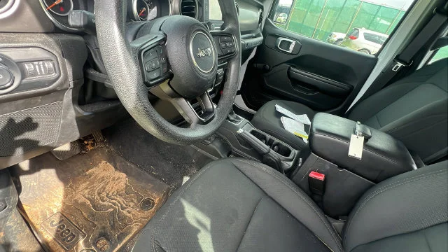 Used 2019 White Jeep Unlimited Sport image 24
