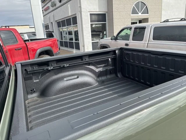 New 2026 Canyon Lake Exterior Paint RAM Laramie image 18
