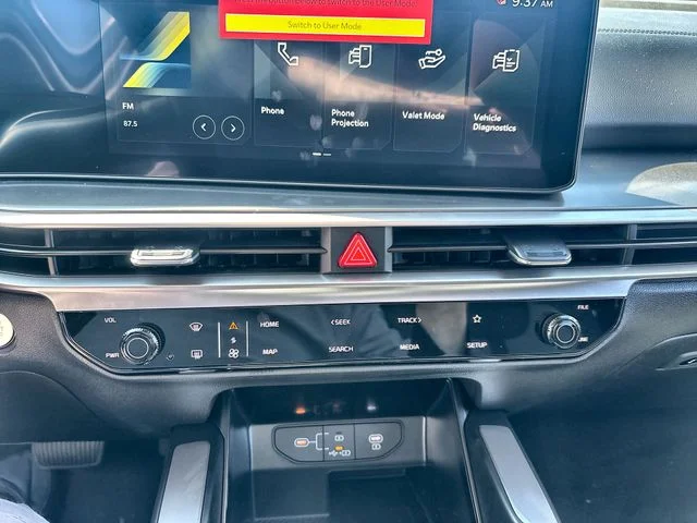 New 2026 Glacial White Pearl Kia LX image 18