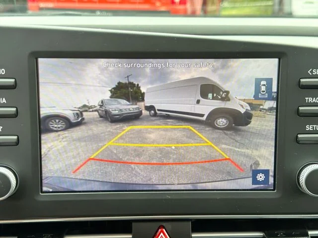 Used 2023 Black Hyundai SEL image 24