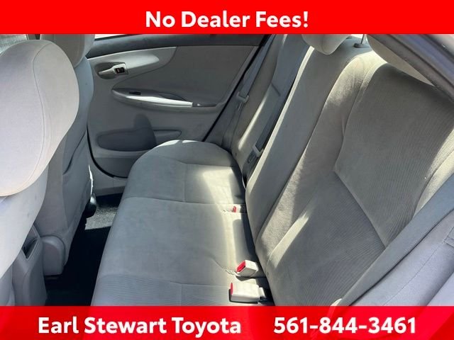 Used 2013 Silver Toyota LE image 11