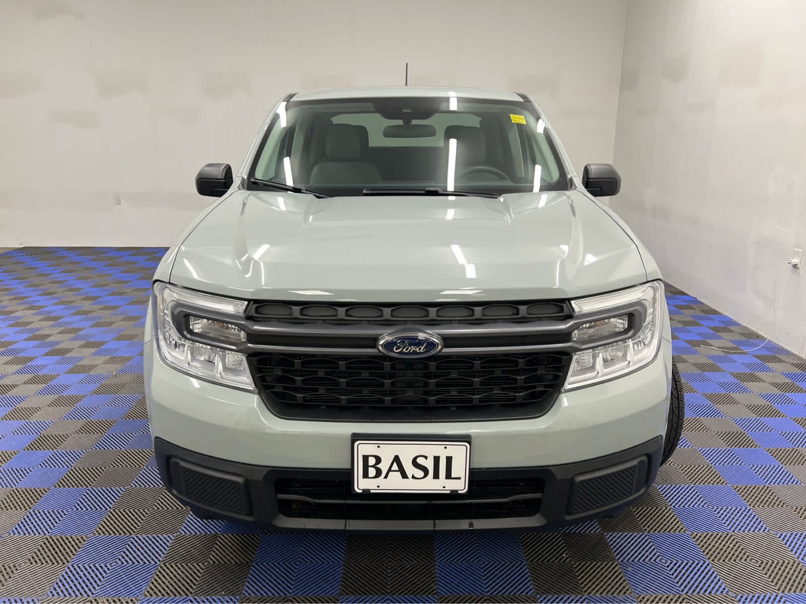 Used 2024 Cactus Gray Ford XLT image 2