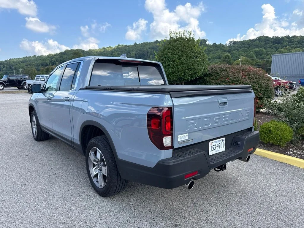 Used 2026 Blue Honda RTL image 3