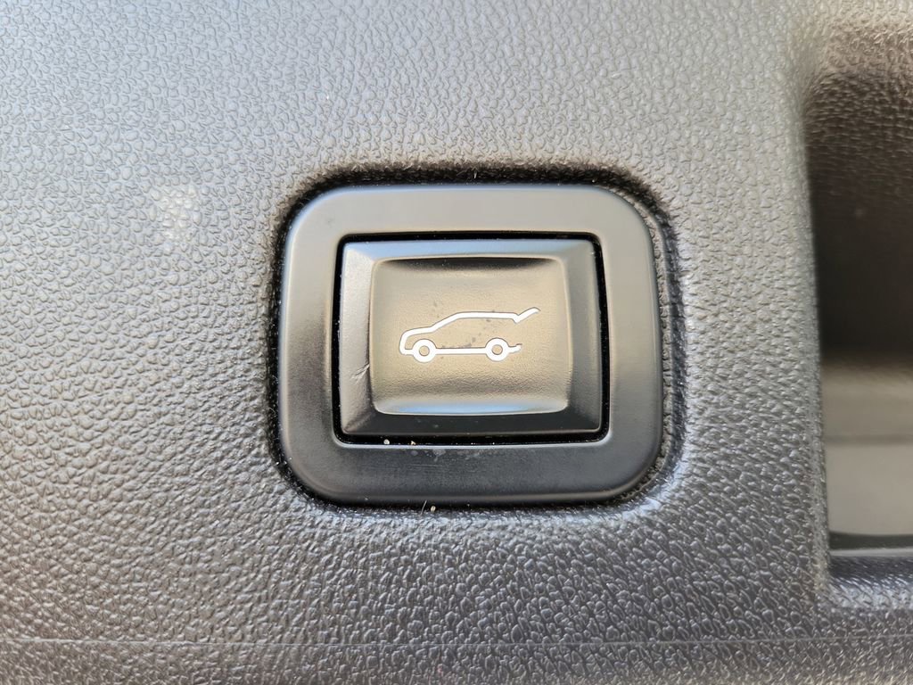 Used 2018 STORM BLUE METALLIC Chevrolet LT image 8