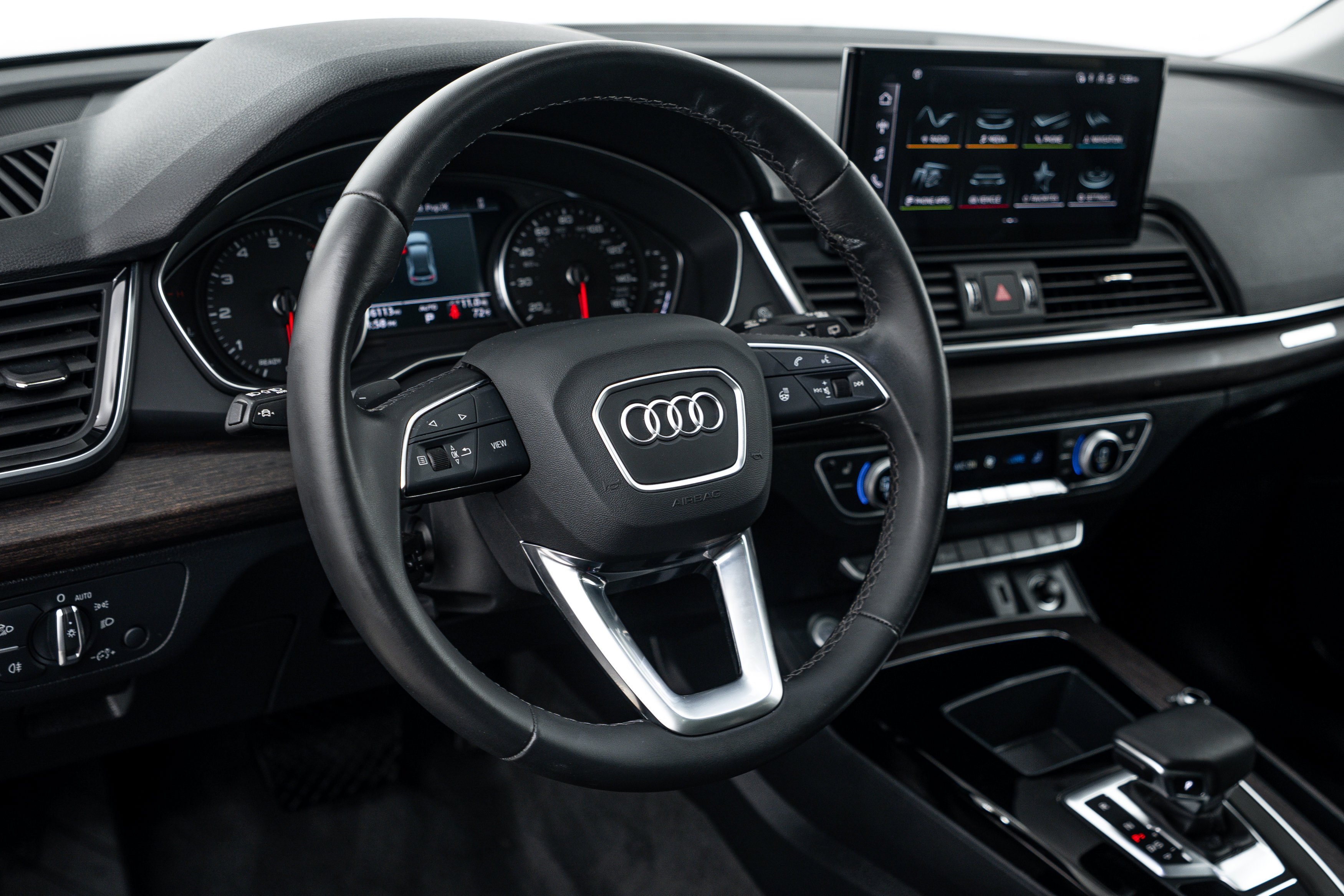 Certified Used 2023 Daytona Gray Pearl Effect Audi S line Premium image 9