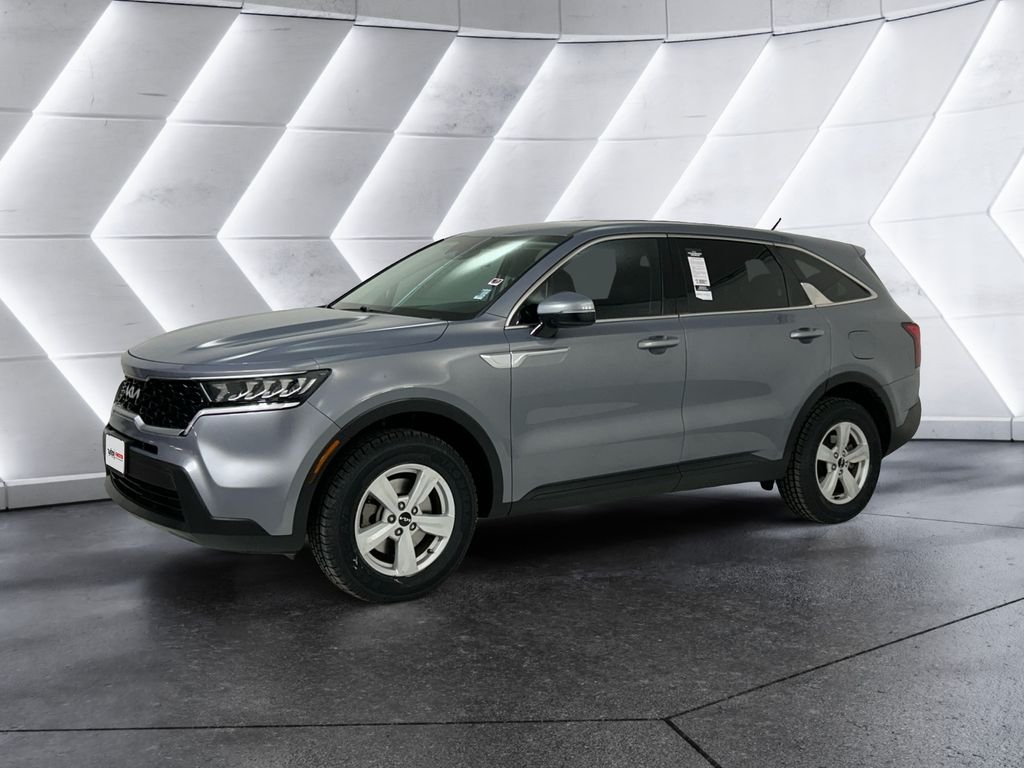 Used 2022 Silver Kia LX image 3