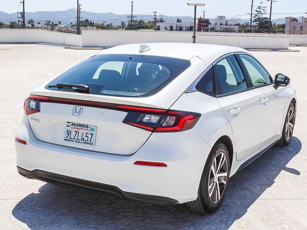 Certified Used 2024 Platinum White Pearl Honda LX image 6