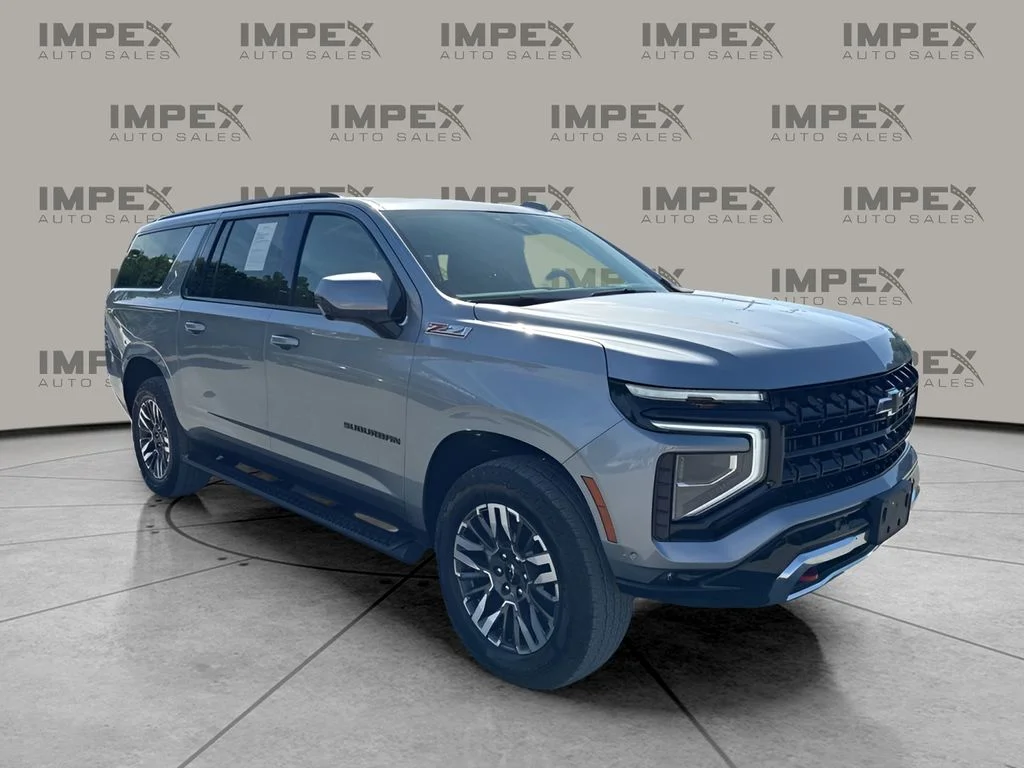 Used 2025 Gray Chevrolet Z71 image 7