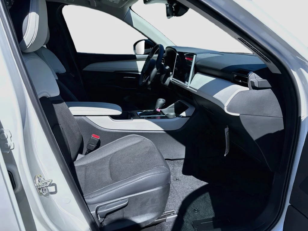 New 2026 Rhodium White Metallic Mazda 2.5 S Preferred AWD image 27