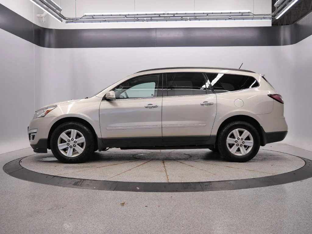 Used 2014 Chevrolet Traverse 1LT with VIN 1GNKVGKD4EJ143691 for sale in Coon Rapids, Minnesota