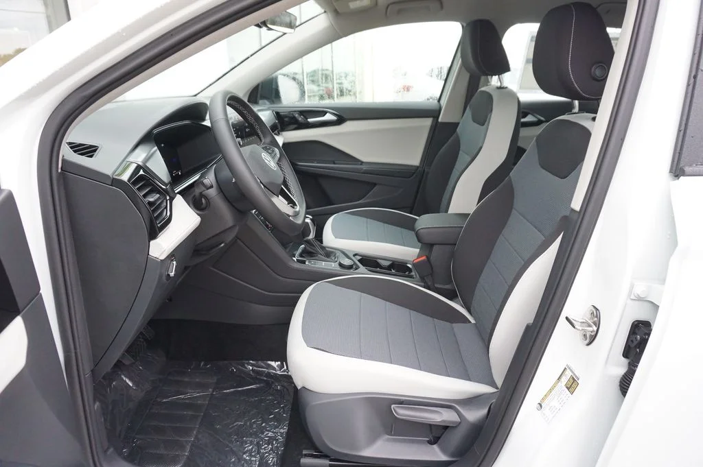 New 2026 White Volkswagen 1.5T S image 10