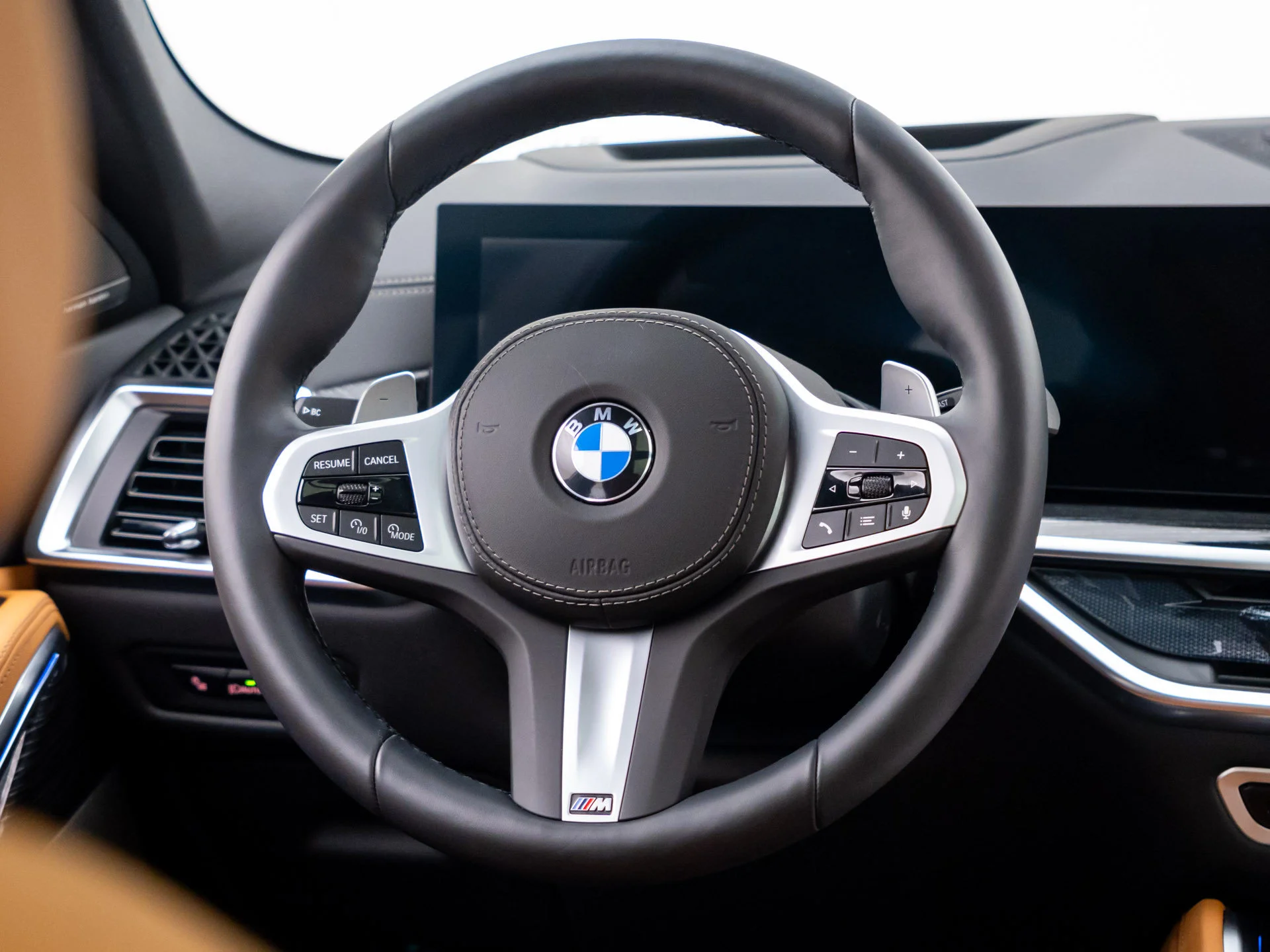 Used 2026 White BMW xDrive40i image 11