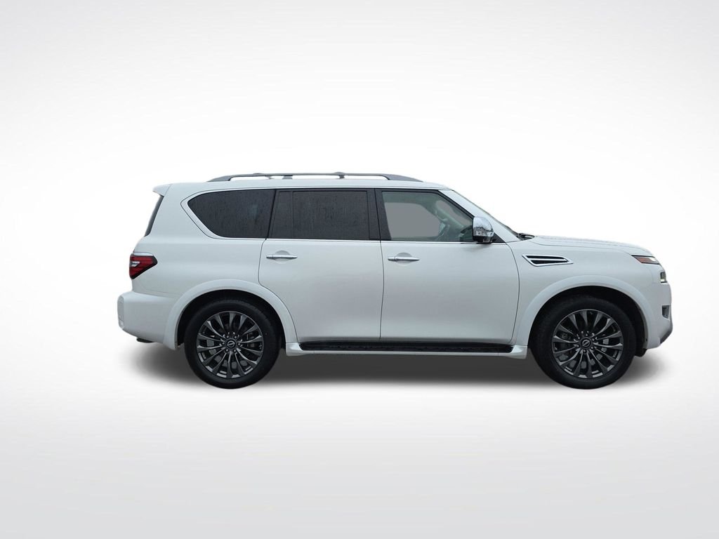 Used 2023 White Nissan Platinum image 8