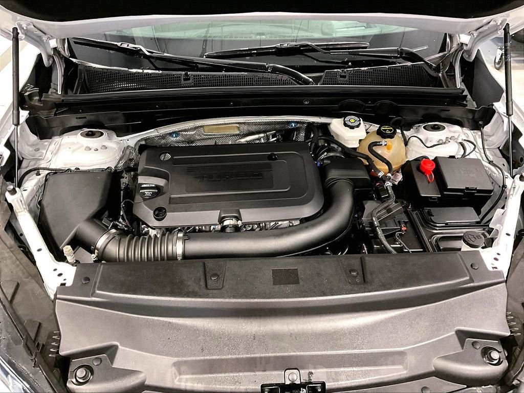Used 2025 White Buick Sport Touring image 29