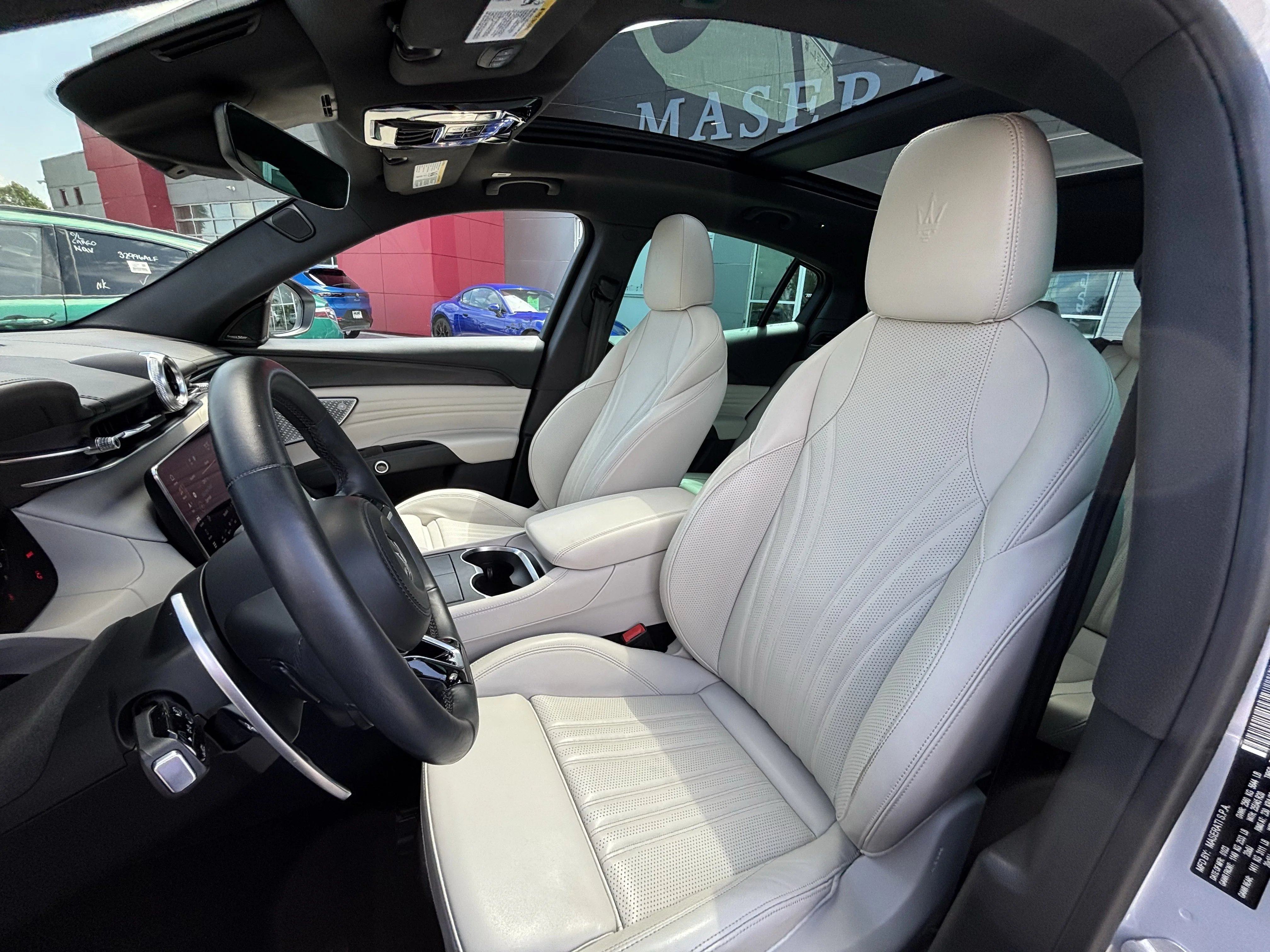 Certified Used 2023 Bianco Astro Metallic Maserati Modena image 31