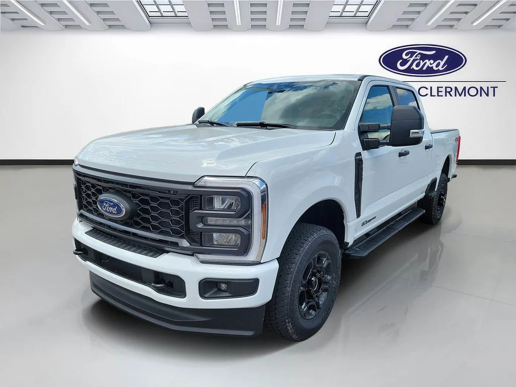 New 2026 Oxford White Ford F-350® XL image 2