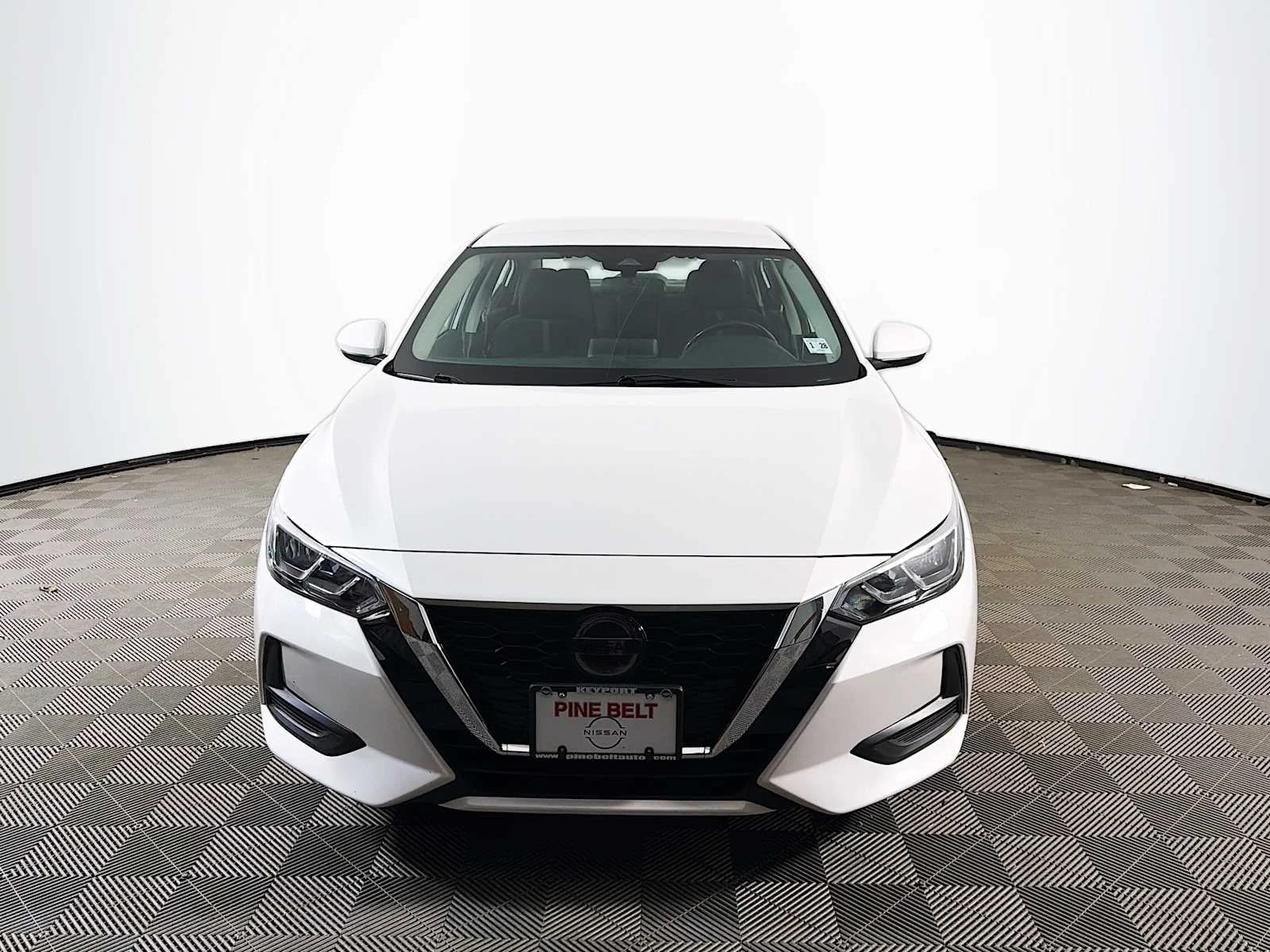 Certified Used 2022 Aspen White TriCoat Pearl Nissan SV image 2
