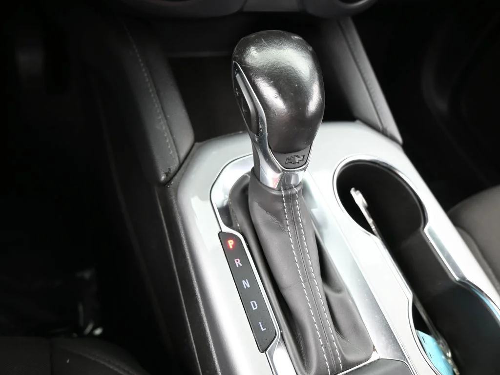 Used 2019 Silver Ice Metallic Chevrolet L image 20