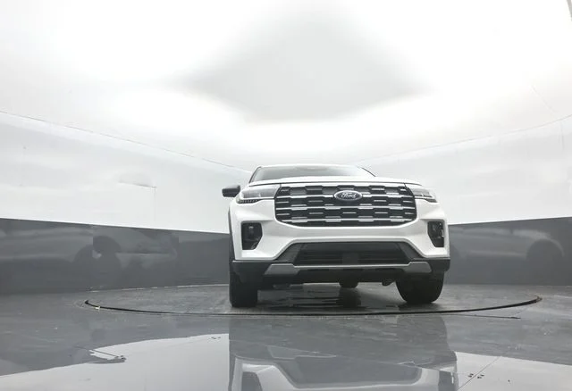 New 2026 Star White Metallic Tri-Coat Ford Active image 31