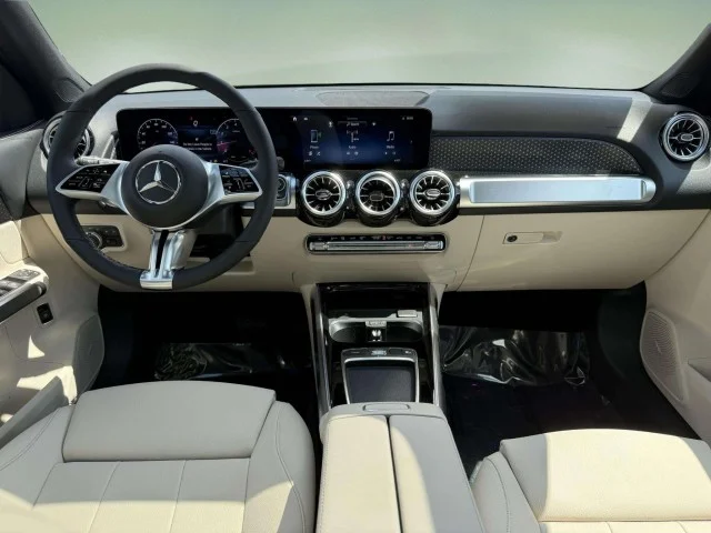 New 2026 MANUFAKTUR Patagonia Red Metallic Mercedes-Benz GLB 250 image 17